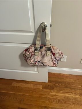 LAMB LeSportsac Gwen Stefani bag